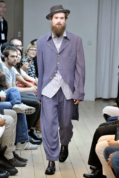 Look 22
